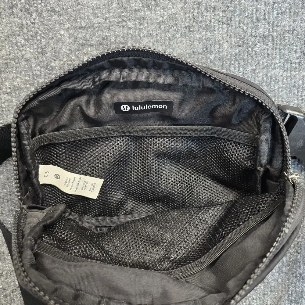 Lululemon Everywhere Belt Bag Fanny Pack Style Gym Bag  1L - Black